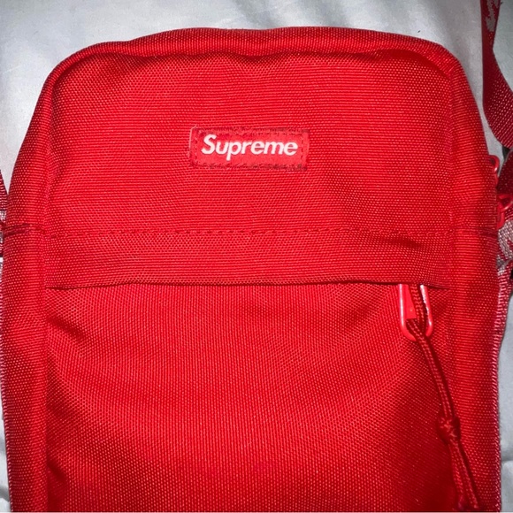 Supreme Bags Authentic Supreme Ss8 Shoulder Bag Poshmark
